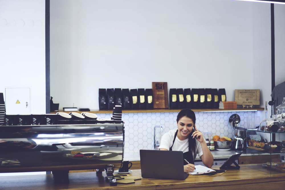 8 Best Restaurant Franchises to Own for the Ambiance-Focused Entrepreneur
