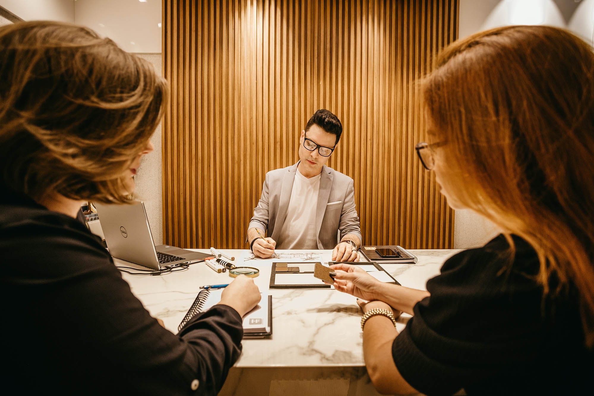 Why You Need to Incorporate SMS Into Your Recruiting