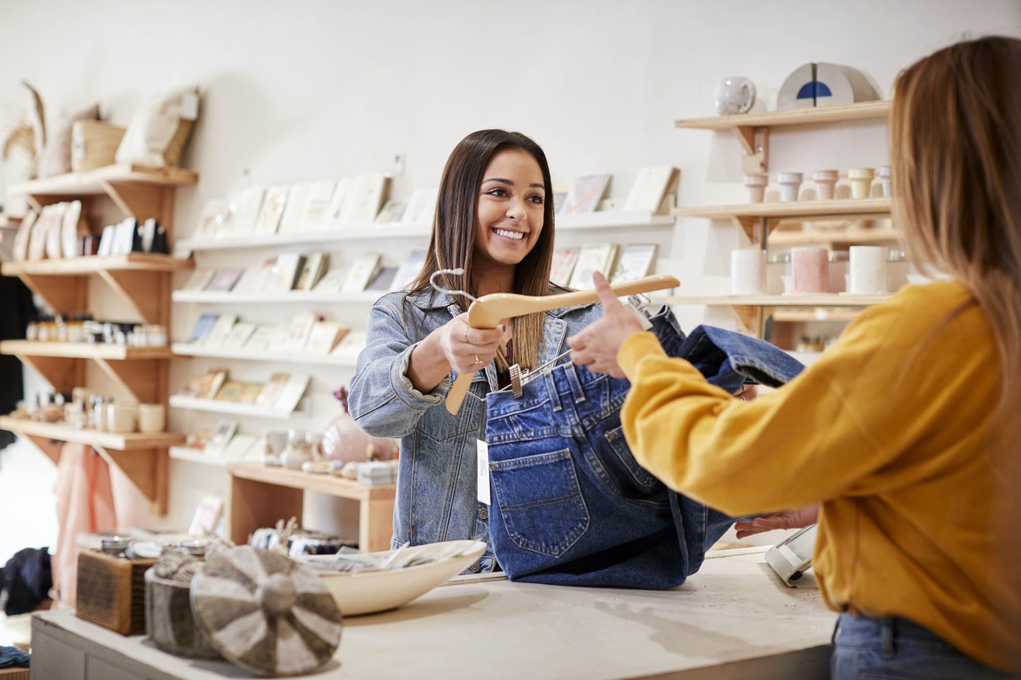 3 Tips for Hiring Rockstar Store Associates