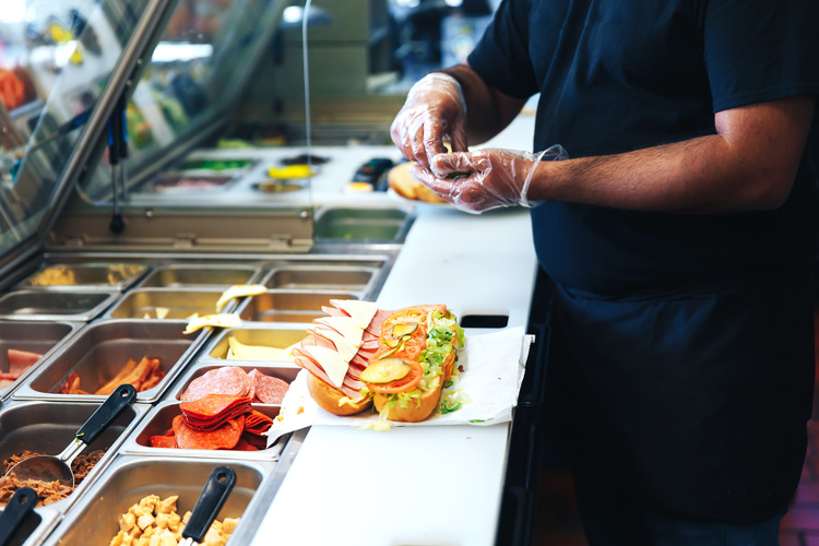 5 Quick Service Restaurants That Get Employee Benefits Right