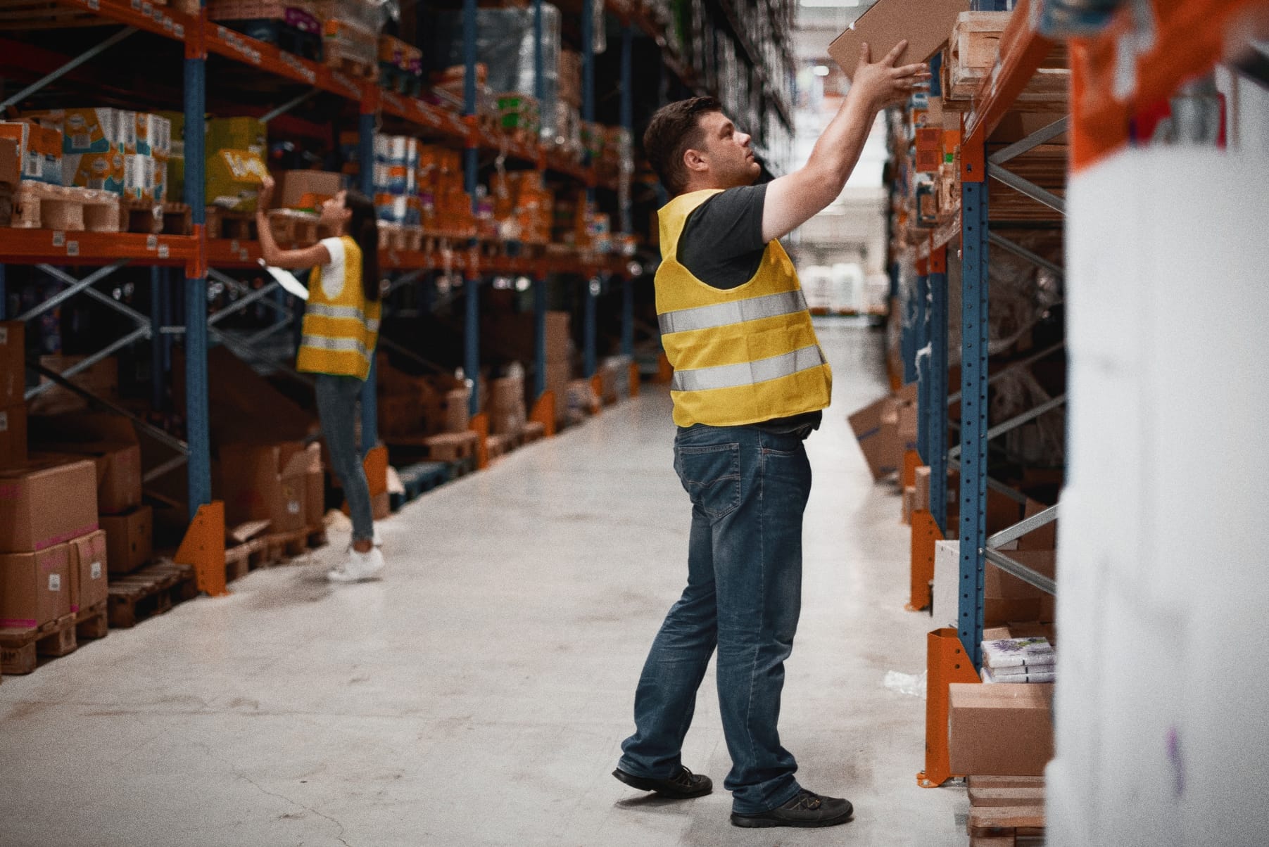 3 Warehouse Worker Hiring Tips from Stitch Fix